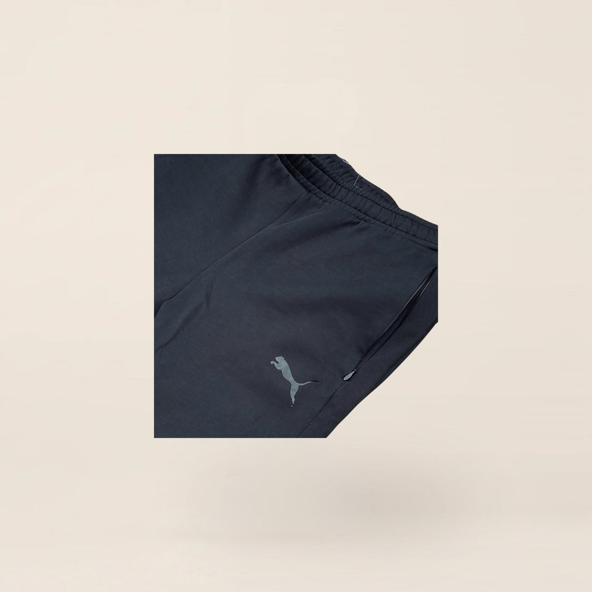 HOW x PUMA Trainingsbroek (unisex) detail